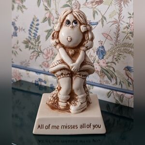 1976 Russ Berrie Figurine